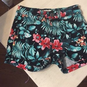 Flowered shorts